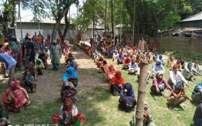 টাঙ্গাইলের কালিহাতীতে আফ্রিকা প্রবাসী হাবিবুর রহমানের অর্থায়নে  উপহার সামগ্রী বিতরণ