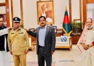 গণভবনে ব্যাজ পরানো হলো নতুন আইজিপি বেনজীর আহমেদকে