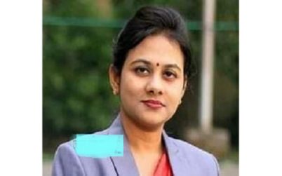 প্রধানমন্ত্রীর ত্রাণ তহবিলে  বৈশাখী ভাতার টাকা দিলেন ইউএনও প্রিয়াঙ্কা দেবী পাল