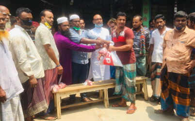 ঘাটাইলের কর্মহীন অটোরিক্সা ও সিএনজি শ্রমিকদের মাঝে ঈদ উপহার বিতরণ