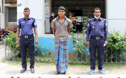 ফুলবাড়ীতে নদীর পাড়ে বালু চাপা অবস্থায় শিশু শিক্ষার্থীর মরদেহ উদ্ধার, গ্রেপ্তার ১