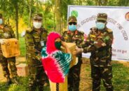 ঘাটাইলে দরিদ্র পরিবারের মাঝে সেনাবাহিনীর ঈদ উপহার বিতরণ