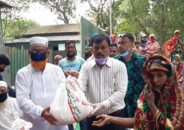 নাগরপুরে সিকদার বাড়ীর উদ্যেগে ঈদুল ফিতরের আনন্দ উপহার প্রদান 