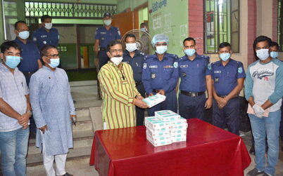 করোনা যুদ্ধে সম্মুখযোদ্ধা হিসেবে পুলিশ বাহিনী দৃষ্টান্ত স্থাপন করে চলেছে -মনোরঞ্জন শীল গোপাল এমপি