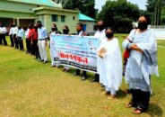 ঠাকুরগাঁওয়ে বার কাউন্সিলের পরীক্ষায় উত্তীর্ণদের মানববন্ধন