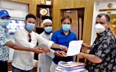 দিনাজপুরে ডেকোরেটর ও কমিউনিটি সেন্টার খুলে দেওয়ার দাবিতে প্রধানমন্ত্রীর কাছে স্মারকলিপি পেশ