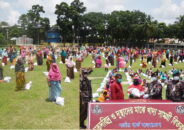 তিন শতাধিক দুস্থ সীমান্তবাসীর মাঝে ফুলবাড়ী ২৯ বিজিবি’র খাদ্য সামগ্রী বিতরণ