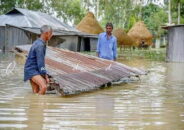 গাইবান্ধায় বন্যায় ৩০ গ্রাম প্লাবিত, হুমকির মুখে শহর রক্ষা বাঁধ