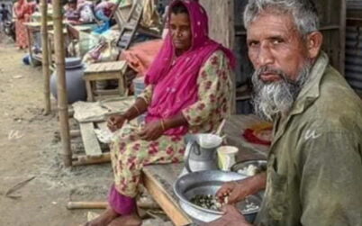 গাইবান্ধায় টানা বৃষ্টি কারনে বাধেঁ আশ্রয় নেয়া মানুষের দুর্ভোগ আরও বেড়েছে