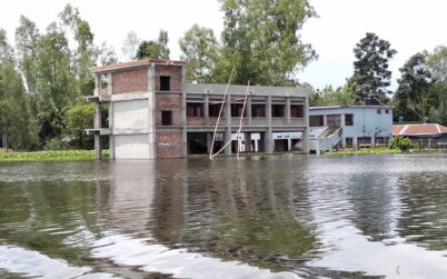 উল্লাপাড়ায় বন্যা পরিস্থির আরো অবনতি