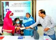 ঠাকুরগাঁওয়ে প্রয়াত কৃষিবিদের পরিবারের নিকট ইন্সুরেন্স এর চেক হস্তান্তর