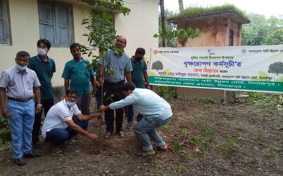 “মুজিব বর্ষ“ পালন উপলক্ষে বাংলাদেশ পানি উন্নয়ন বোর্ড দিনাজপুর অফিস ক্যাম্পাসে বৃক্ষরোপন