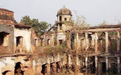 সংস্কারের অভাবে বিলুপ্তপ্রায় নওগাঁর দুবলহাটি রাজবাড়ি