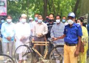 বাসাইলে গ্রাম পুলিশের মাঝে সাইকেল বিতরন