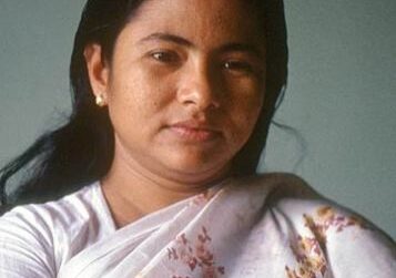 মমতা ব্যানার্জি : শিক্ষক থেকে  রাজ্যের মুখ্যমন্ত্রী