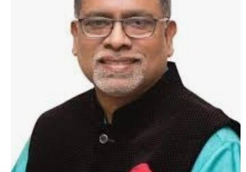 স্কুল-কলেজের শিক্ষার্থীদের জন্য  টিকা শিগ্রই : স্বাস্থ্যমন্ত্রী
