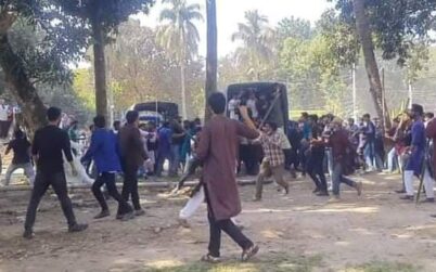 ভাসানীর মৃত্যু বার্ষিকীতে টাঙ্গাইলে ভিপি নুরের উপর  হামলা