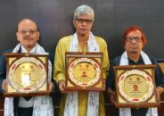 টাঙ্গাইলে তিন সাংবাদিককে সংবর্ধনা দিলো প্রশাসন