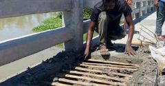 টাঙ্গাইলের বাসাইলে রডের বদলে বাঁশ ব্যবহারকারী ঠিকাদার জাহাঙ্গীর ধরা-ছোঁয়ার বাইরে